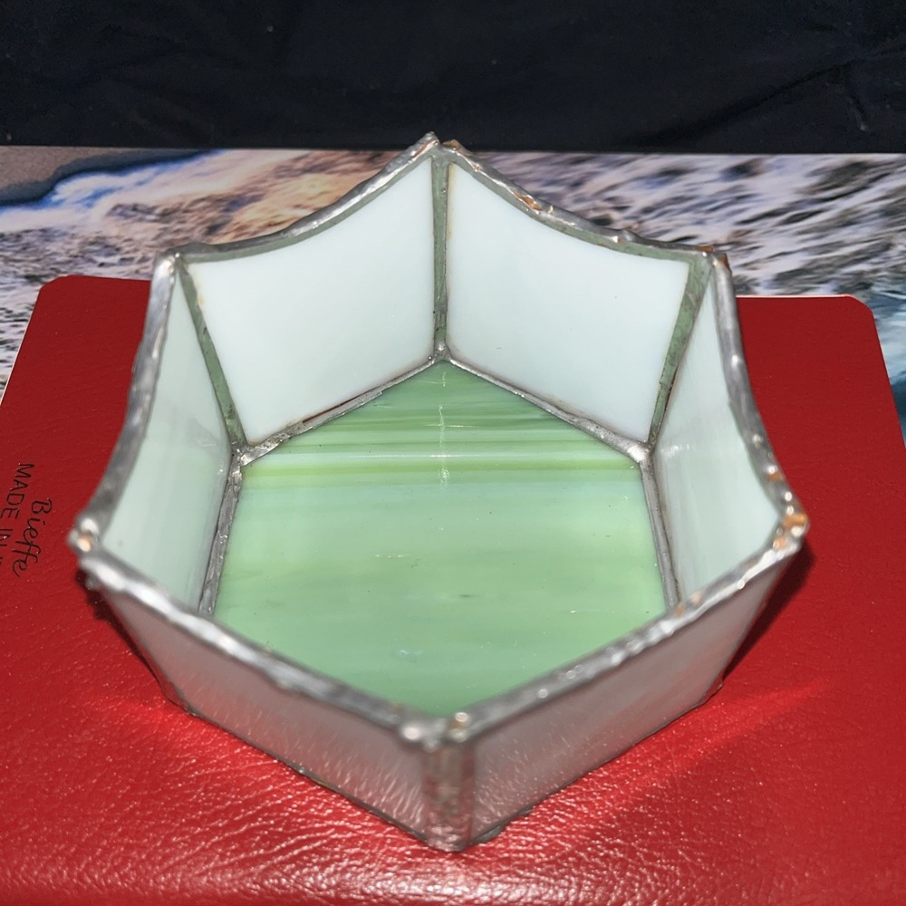 Handmade Stained Glass Lead Trimmed Trinket Dish/Bowl. White Sides W/ Green Base